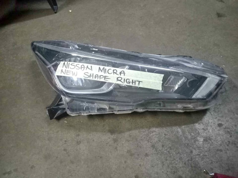 Nissa Micra right headlight new shape