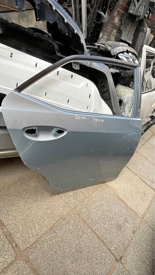 Toyota Corolla Prestige back door - Private Seller Toyota Corolla Prestige back door - Private Seller