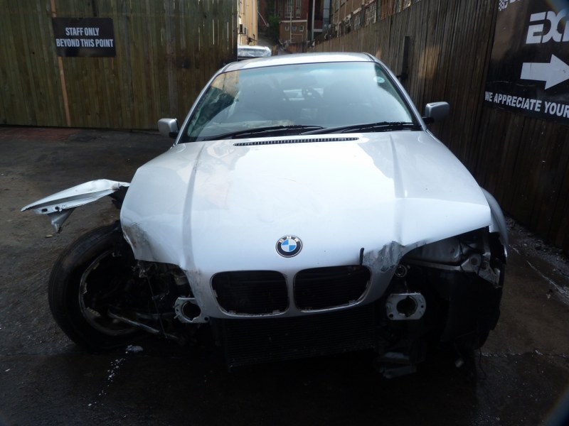 BMW 318i E46 Manual Silver - 2000 STRIPPING FOR SPARES - Private Seller BMW 318i E46 Manual Silver - 2000 STRIPPING FOR SPARES - Private Seller