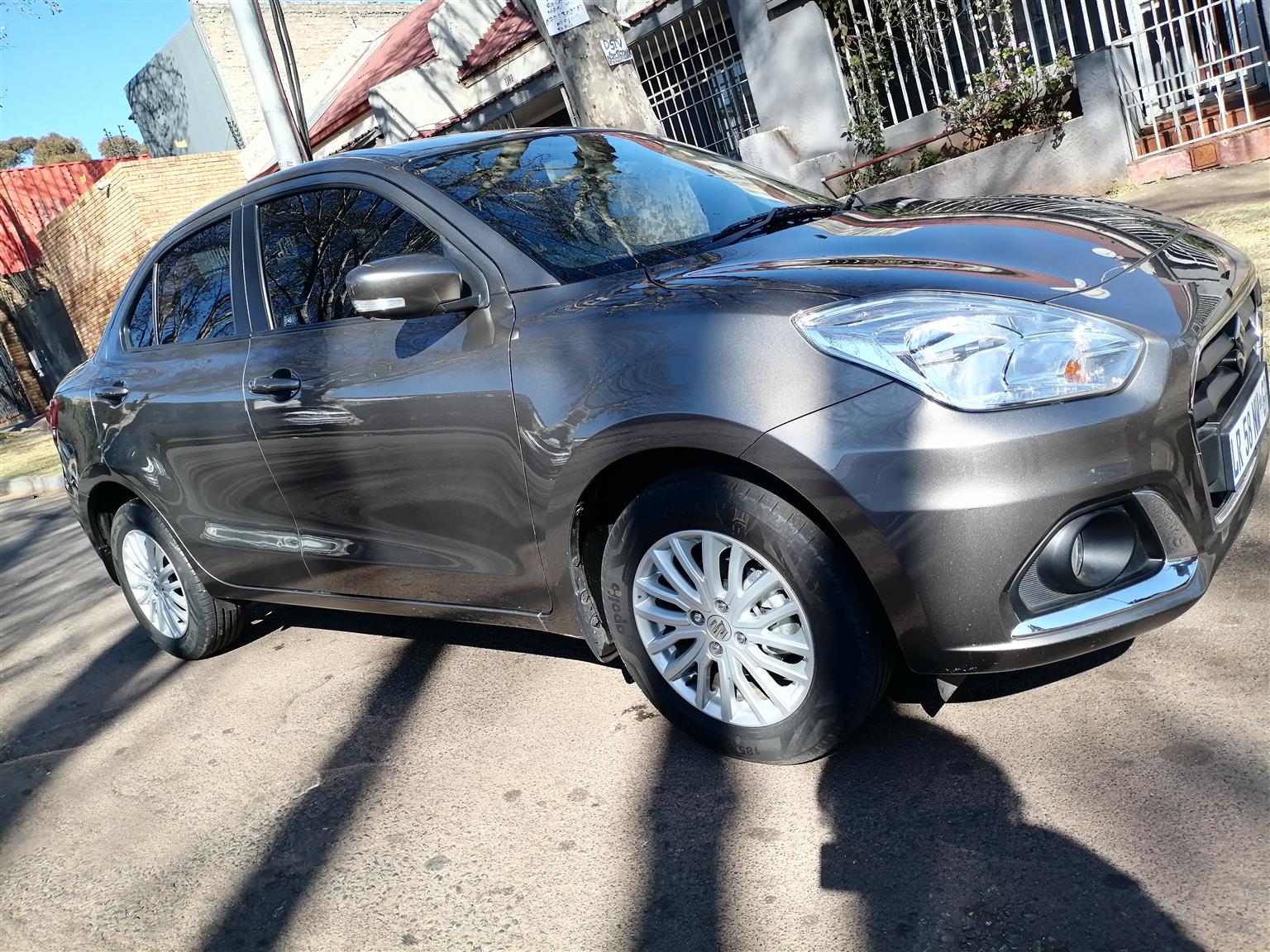 2024 SUZUKI DZIRE 1.2 MANUAL TRANSMISSION IN EXCELLENT CONDITION  SERVICE BOOK