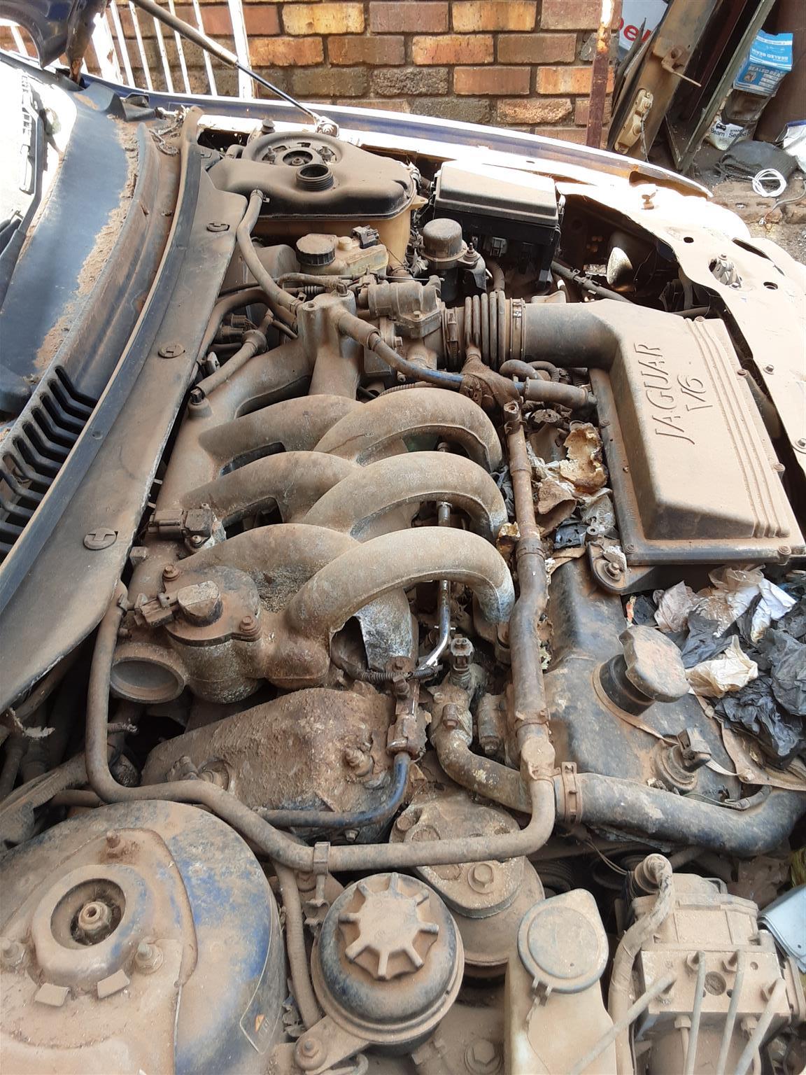 Stripping Jaguar X-Type 2006 for Spares - Private Seller