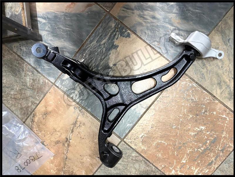 Jeep Grand Cherokee Wk2 Lower Control Arms - Private Seller Jeep Grand Cherokee Wk2 Lower Control Arms - Private Seller