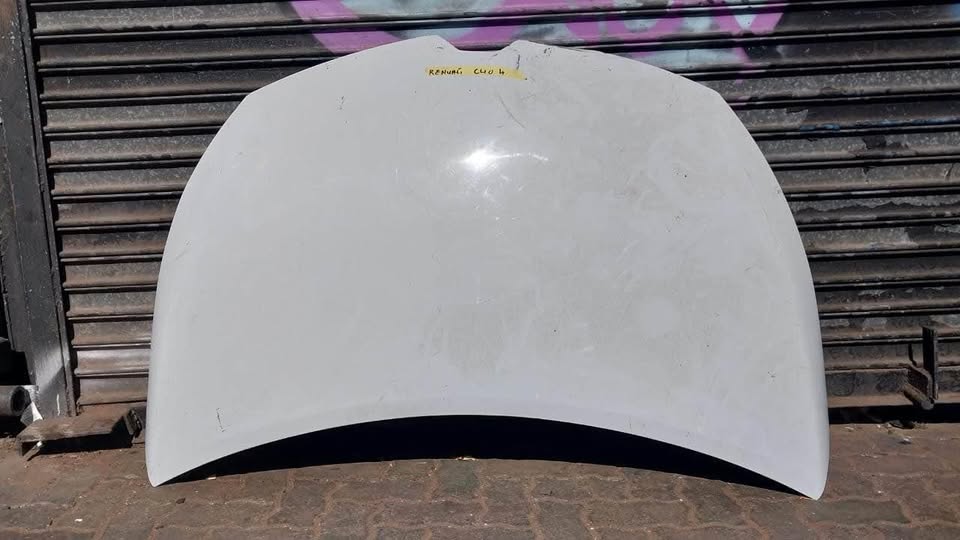 Renault Clio 4 bonnet - Private Seller Renault Clio 4 bonnet - Private Seller