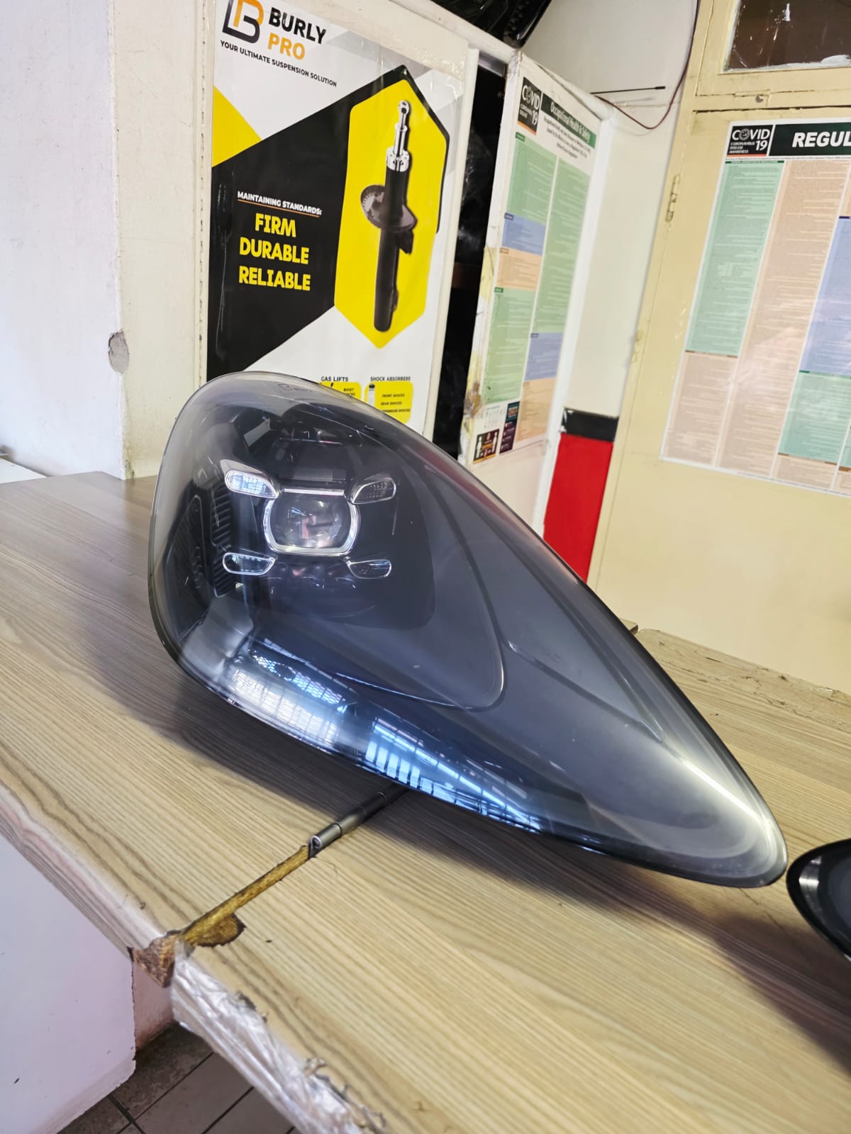 2020 PORSCHE CAYENNE/GTS/ HEADLIGHTS LEFT AND RIGHT FOR SALE IN GOOD CONDITION - Private Seller 2020 PORSCHE CAYENNE/GTS/ HEADLIGHTS LEFT AND RIGHT FOR SALE IN GOOD CONDITION - Private Seller