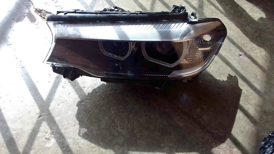 BMW G30 headlights - Private Seller BMW G30 headlights - Private Seller