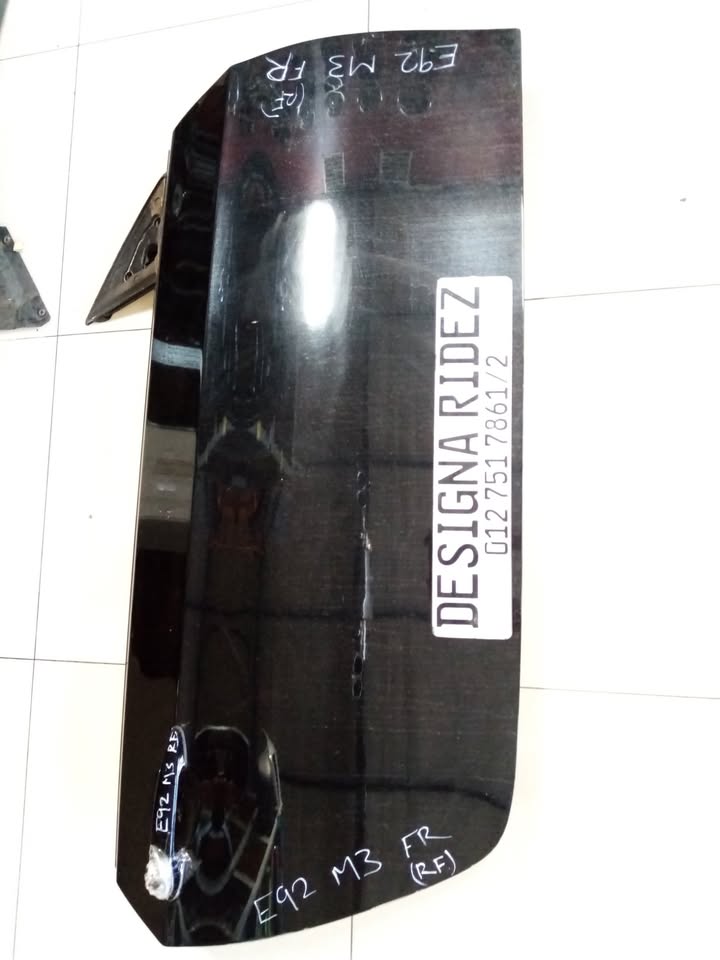 BMW E92 M3 RIGHT FRONT DOOR - Private Seller BMW E92 M3 RIGHT FRONT DOOR - Private Seller