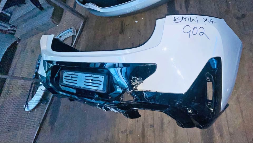 BMW X4 G02 M COMPETITION F98 2020 BACK BUMPER - Private Seller BMW X4 G02 M COMPETITION F98 2020 BACK BUMPER - Private Seller