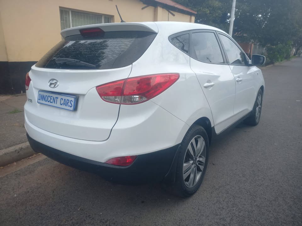 2015 Hyundai ix35 SUV 2.0 PETROL, MANUAL, White Color, Mileage 82000kms. Reserve Came