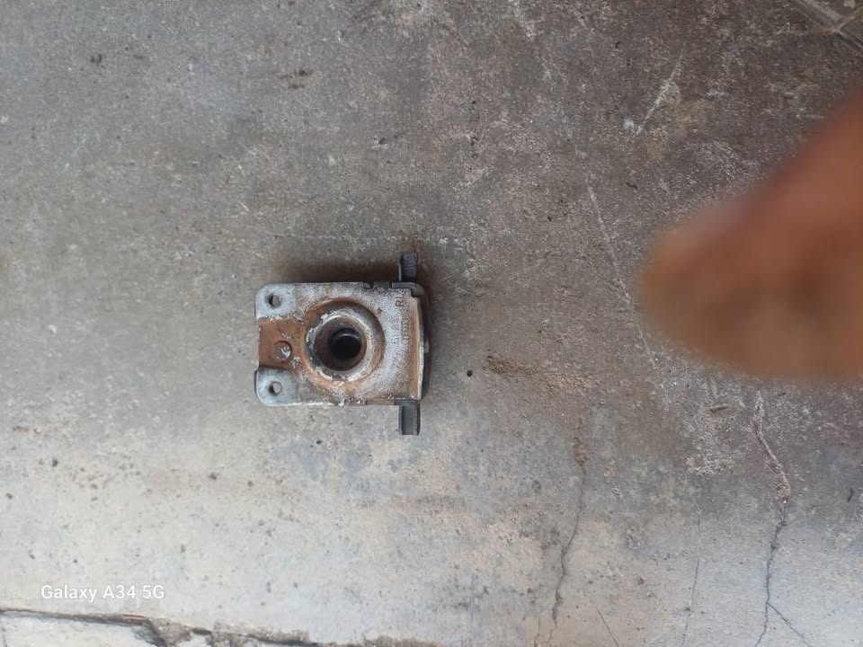 Bonnet catch bmw - Private Seller