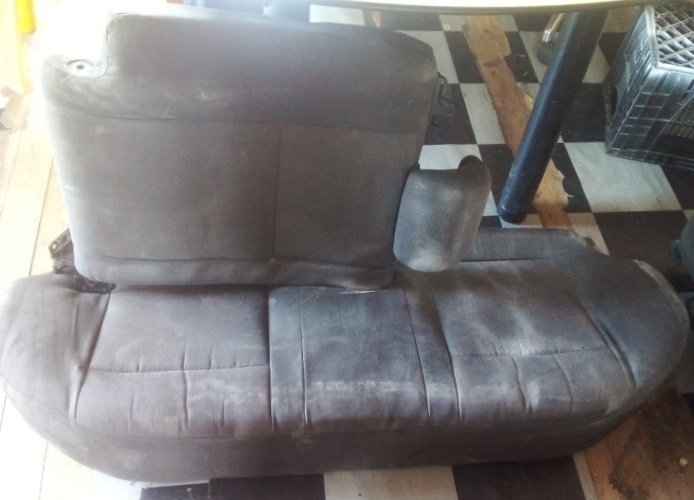 CHEVROLET CAR SEATS ON CLEARANCE SPECIAL - Private Seller CHEVROLET CAR SEATS ON CLEARANCE SPECIAL - Private Seller