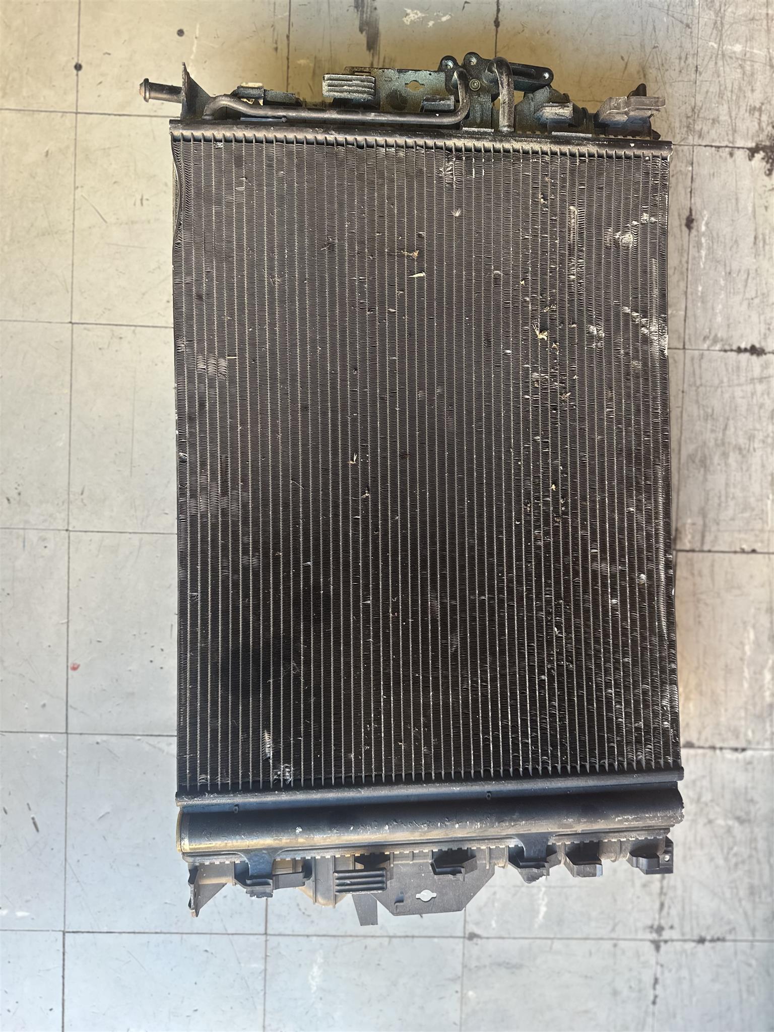 2013-2015 Range Rover Evoque Radiator Set