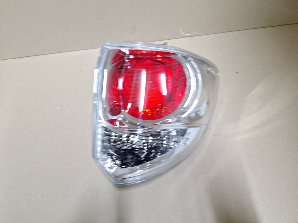 Toyota Fortuner RHS Back Taillight (2013 - 2015) - Private Seller Toyota Fortuner RHS Back Taillight (2013 - 2015) - Private Seller
