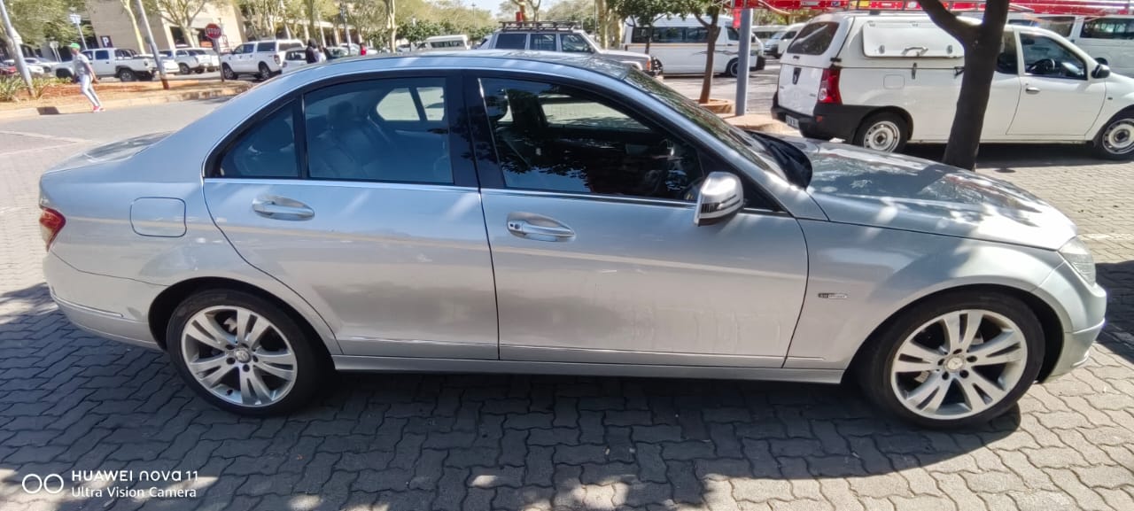 2011 Mercedes Benz C200 CGI W204