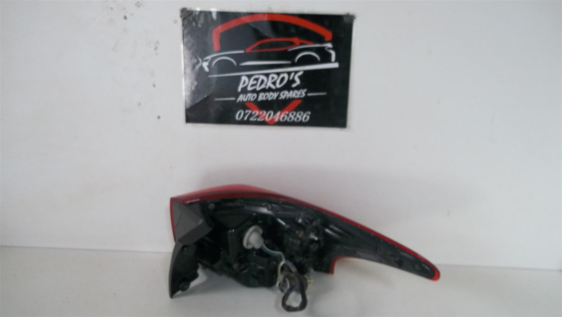 Mitsubishi Outlander left tail light - Private Seller Mitsubishi Outlander left tail light - Private Seller
