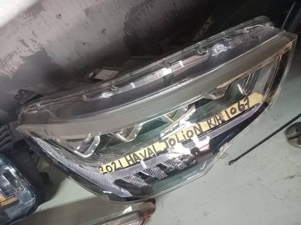 Haval jollion led headlight right side - Private Seller Haval jollion led headlight right side - Private Seller