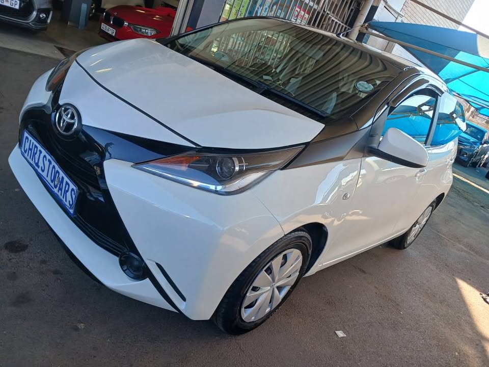 2018 model Toyota Agya hatchback Manuel Transmission petrol 1.0 engine capacity mileage 75000km