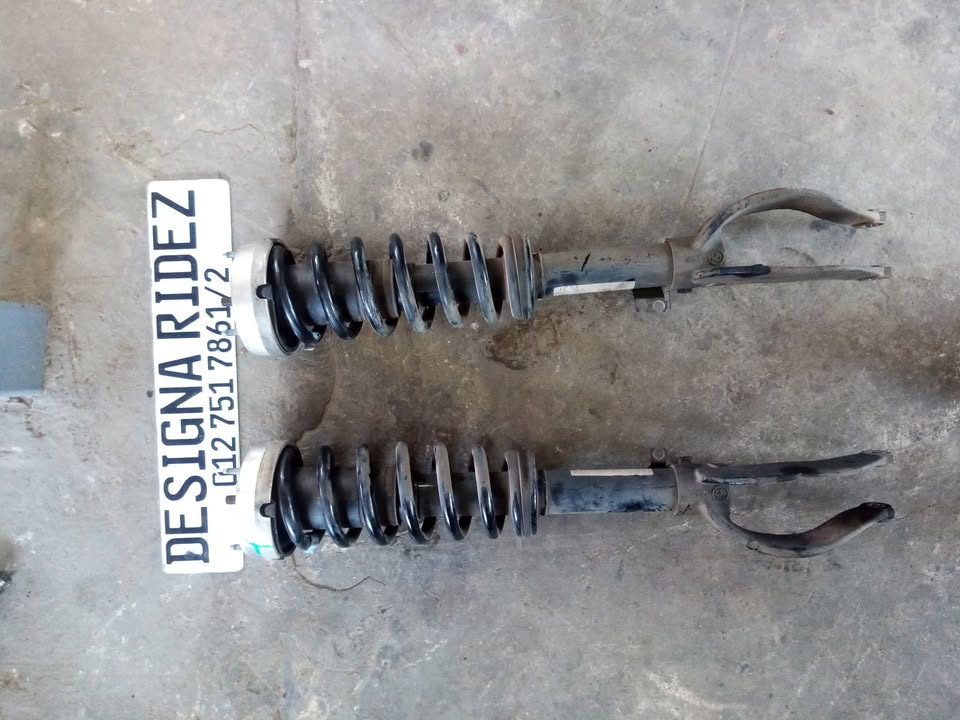 BMW E70 X5 / E71 X6 FRONT SHOCKS - Private Seller BMW E70 X5 / E71 X6 FRONT SHOCKS - Private Seller