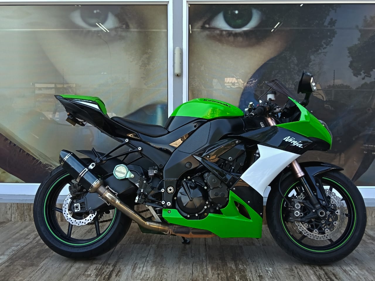 2009 (Reg 2013) Kawasaki ZX-10R - Private Seller 2009 (Reg 2013) Kawasaki ZX-10R - Private Seller