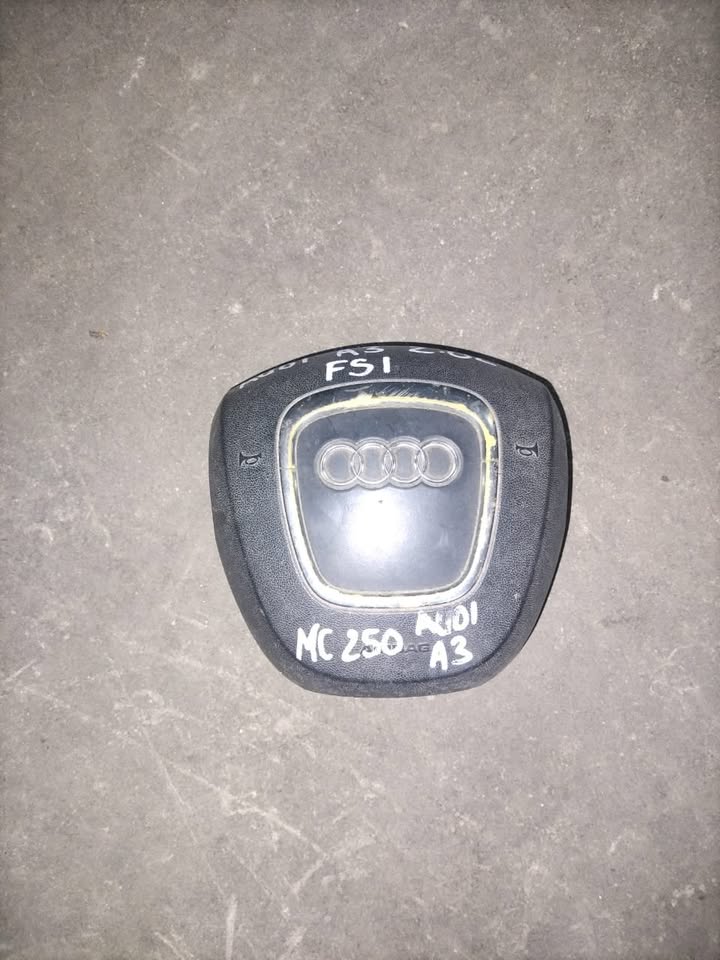 AUDI A3 STEERING AIRBAG - Private Seller AUDI A3 STEERING AIRBAG - Private Seller