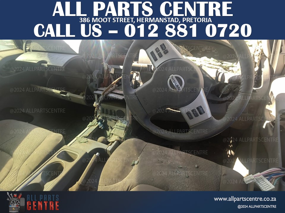 Nissan Navara 2005 stripping for spares