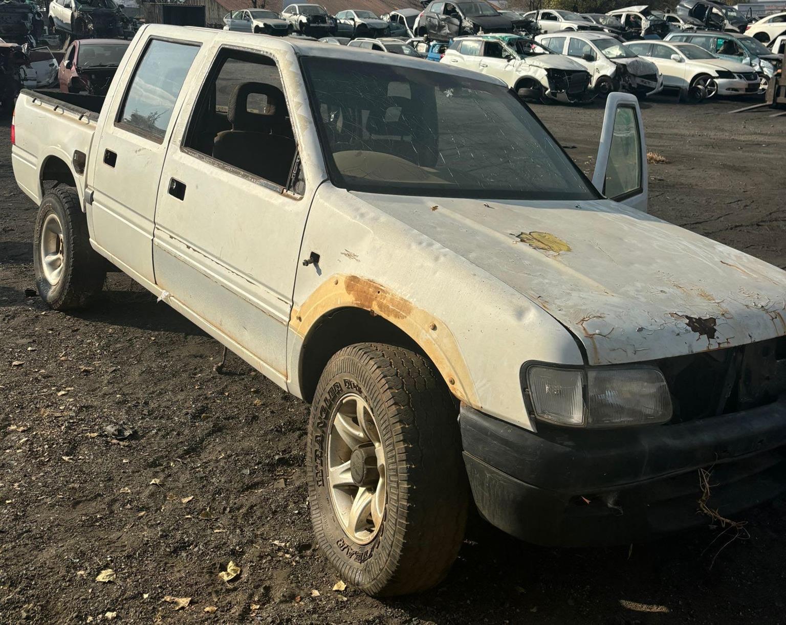 Used Isuzu KB200 1997 2LT Petrol for sale in Eastern Cape | Auto Mart