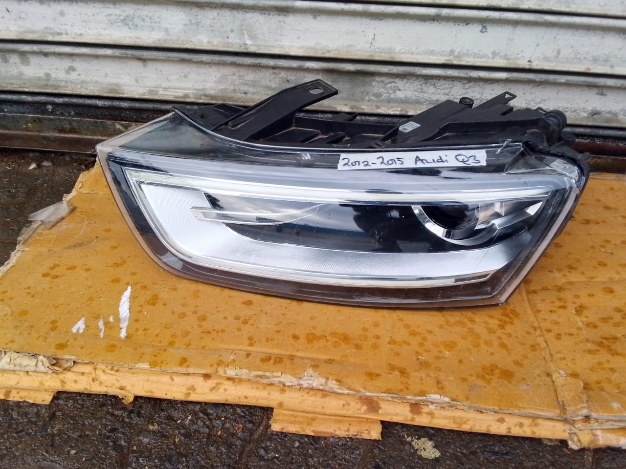 (2012-2015) AUDI Q3 LHS XENON HEADLIGHT - Private Seller (2012-2015) AUDI Q3 LHS XENON HEADLIGHT - Private Seller