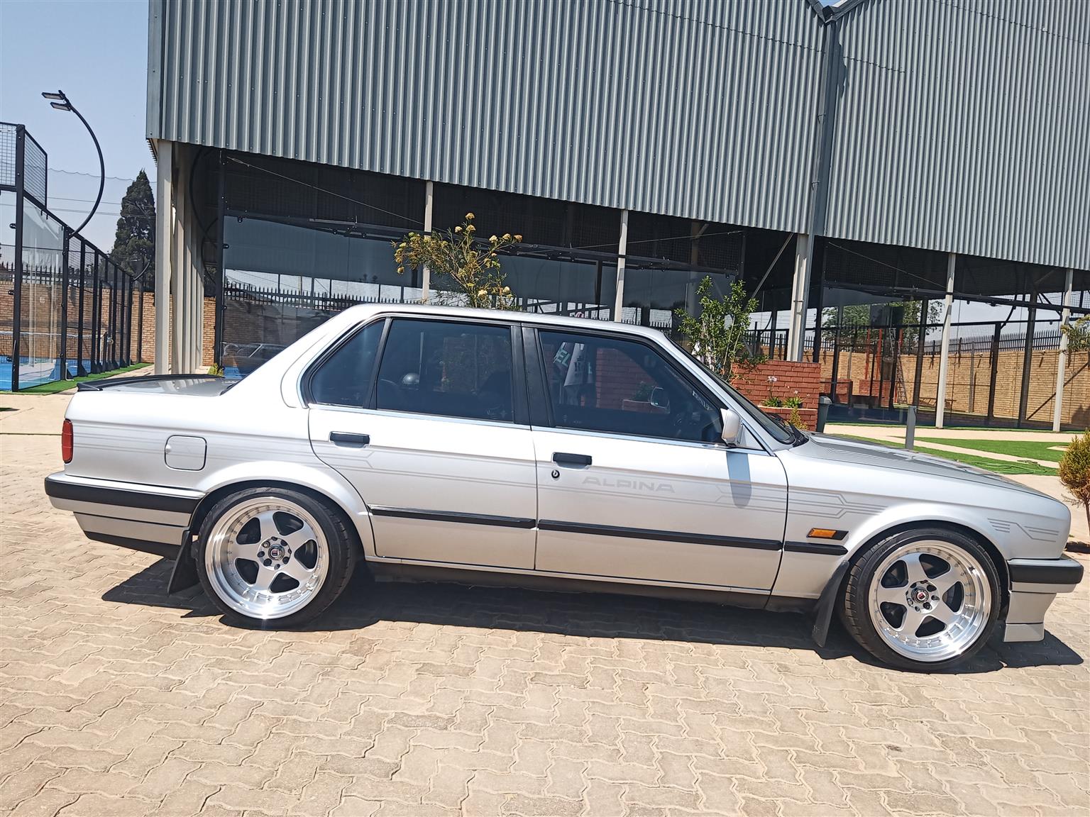 BMW E30 325i pristine condition | Junk Mail Marketplace
