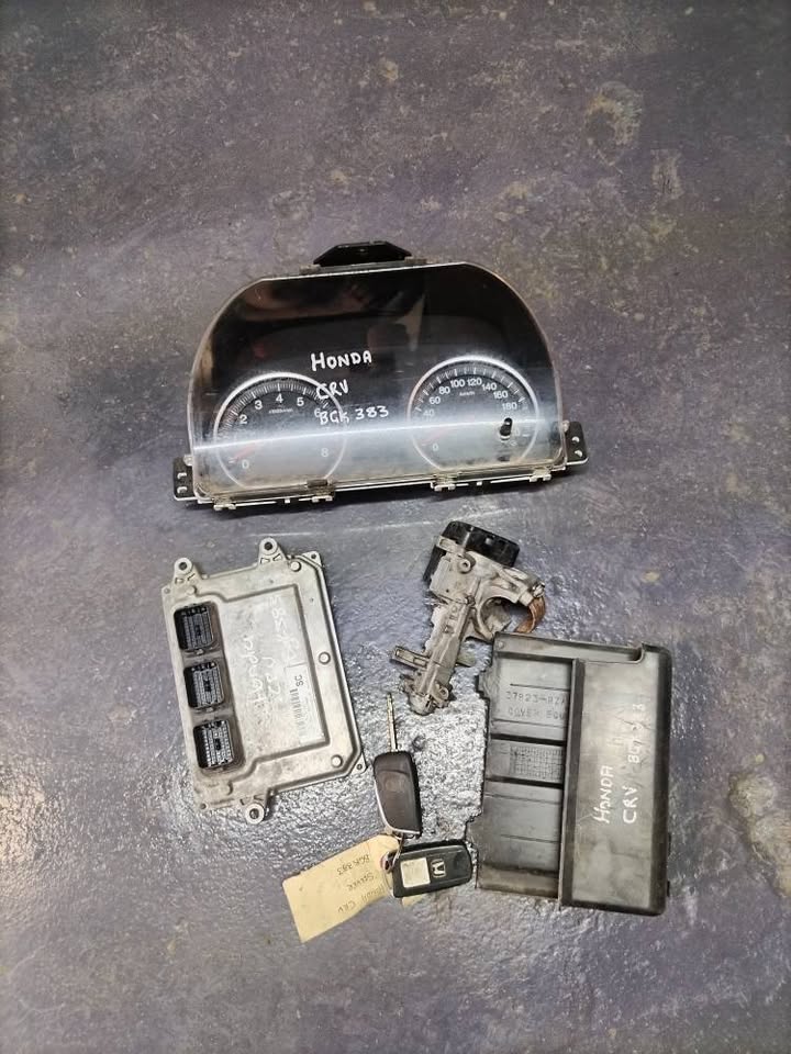 Honda cr-v lockset - Private Seller Honda cr-v lockset - Private Seller