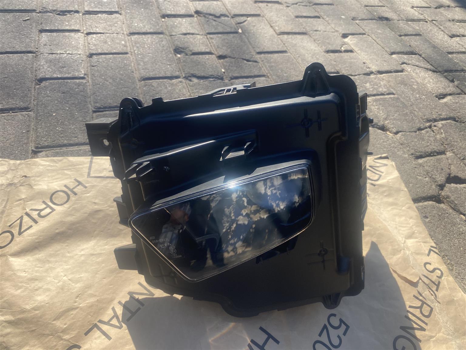 2025 TOYOTA URBAN CRUISER HEADLIGHT LEFT SIDE FOR SALE. IN PRISTINE CONDITION