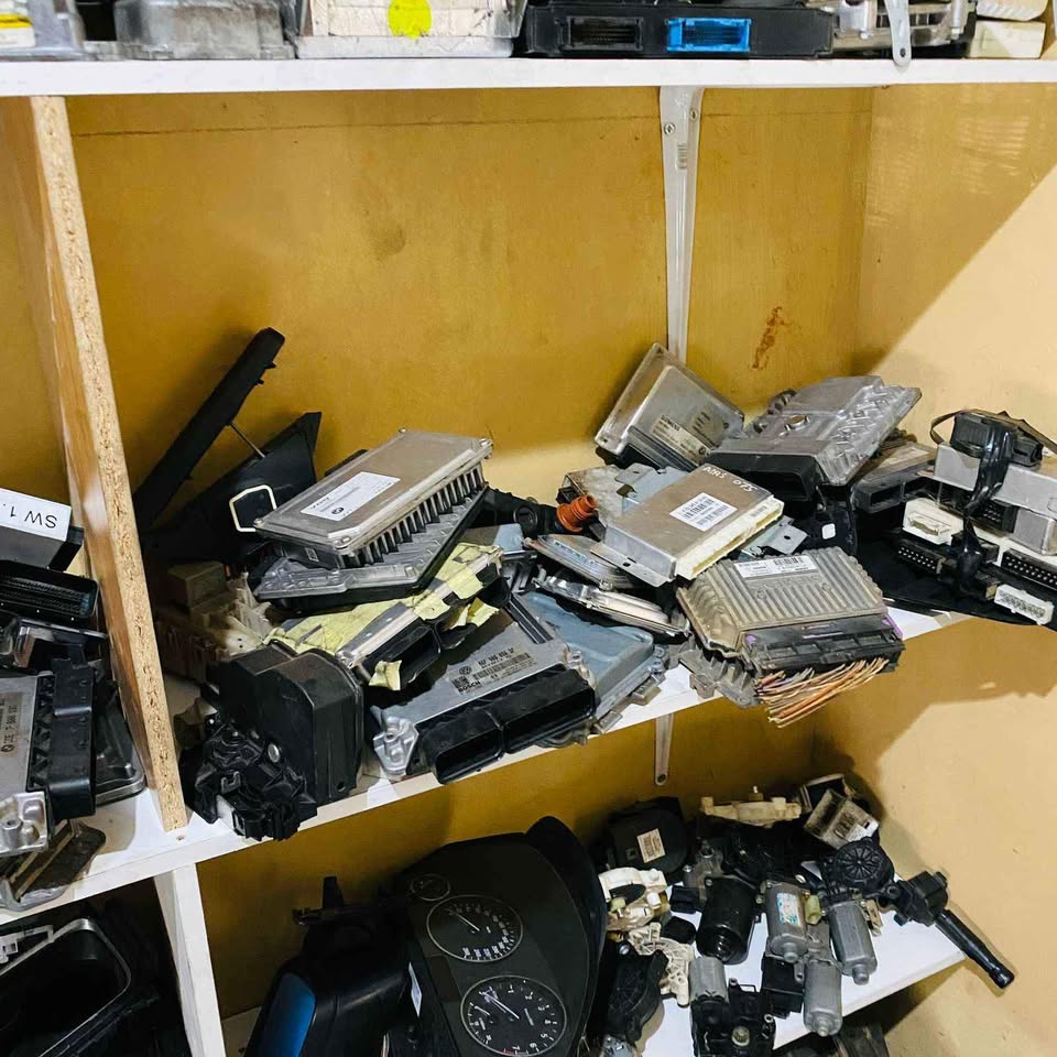 Car computer boxes, modules and lock sets.