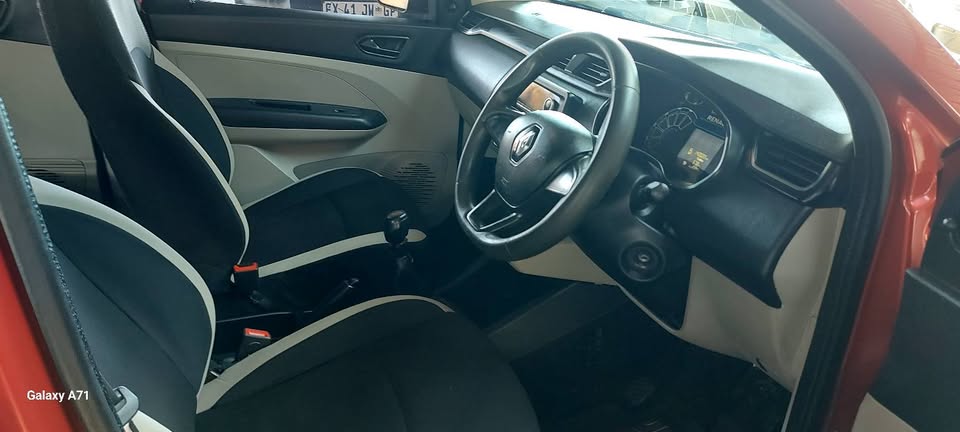 Renault Triber 1.0 Manual petrol 7seater