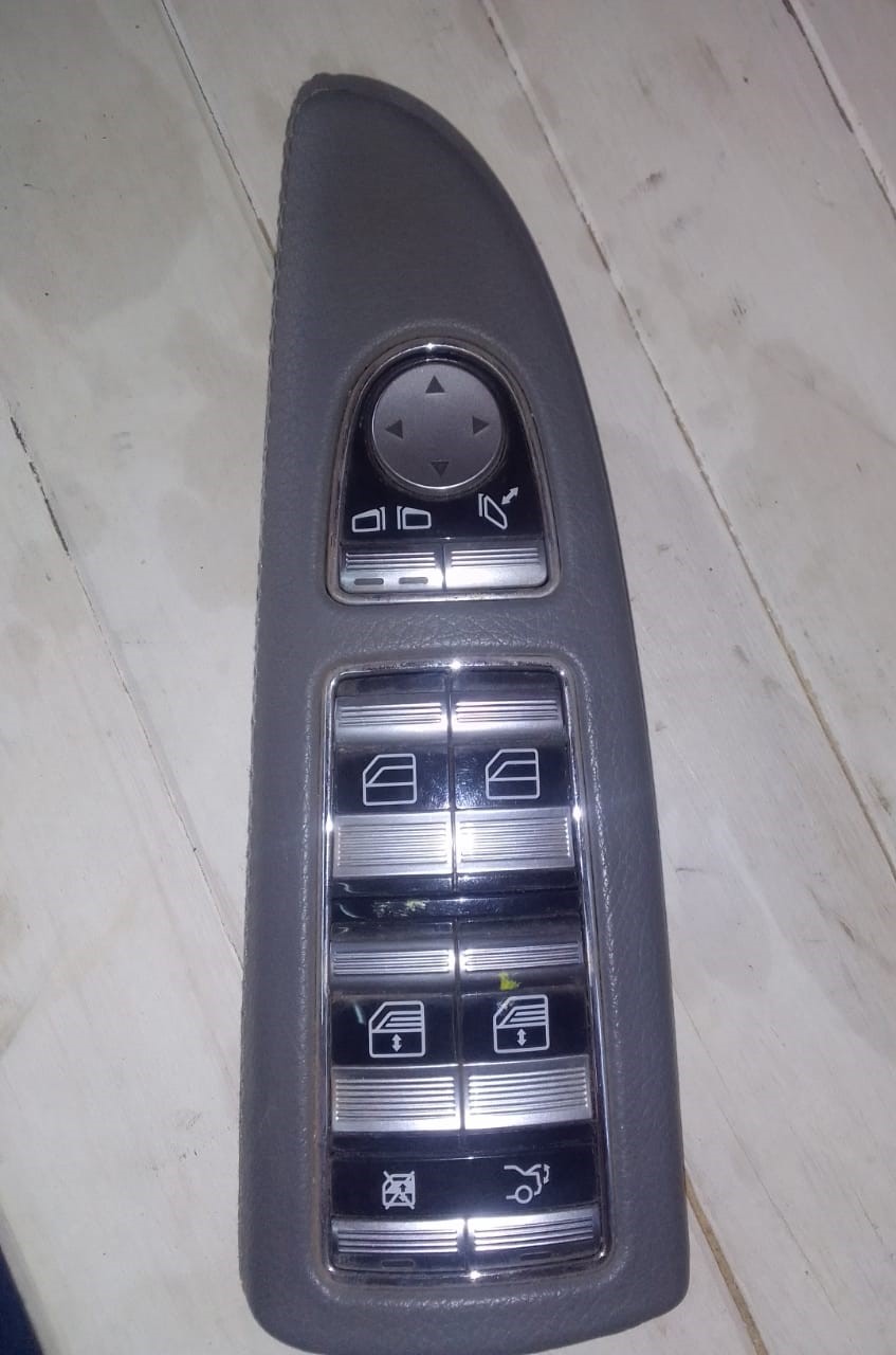 Used Mercedes W221 Window Switch - Private Seller
