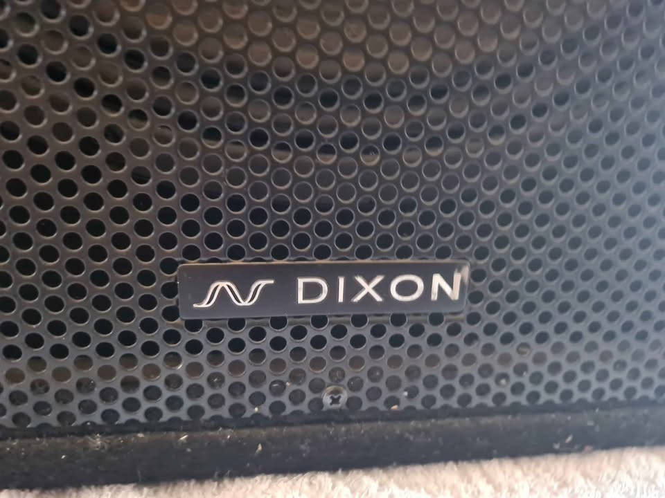 Dixon 500W, 15" speakers