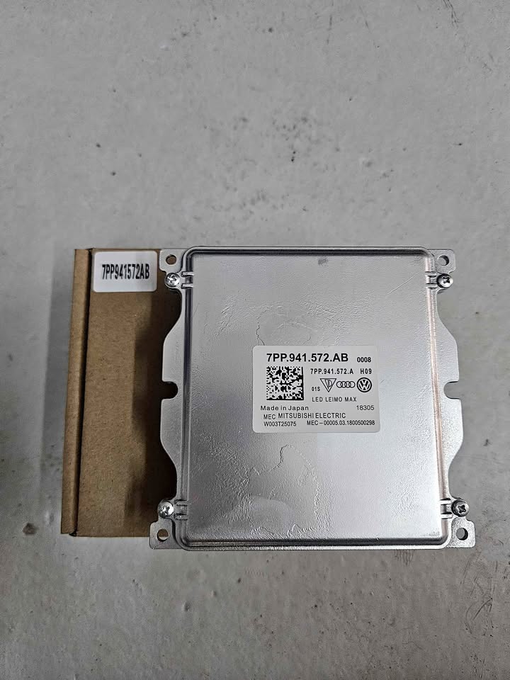 Audi A4 B9 Headlight Ballast OEM 7PP941572AB - Private Seller Audi A4 B9 Headlight Ballast OEM 7PP941572AB - Private Seller