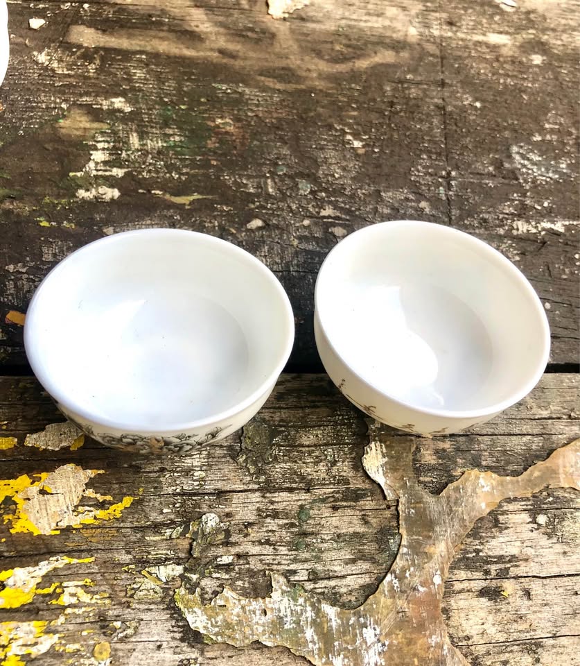 Exquisite Elegance: Set of 4 Porcelain Sake Bowls