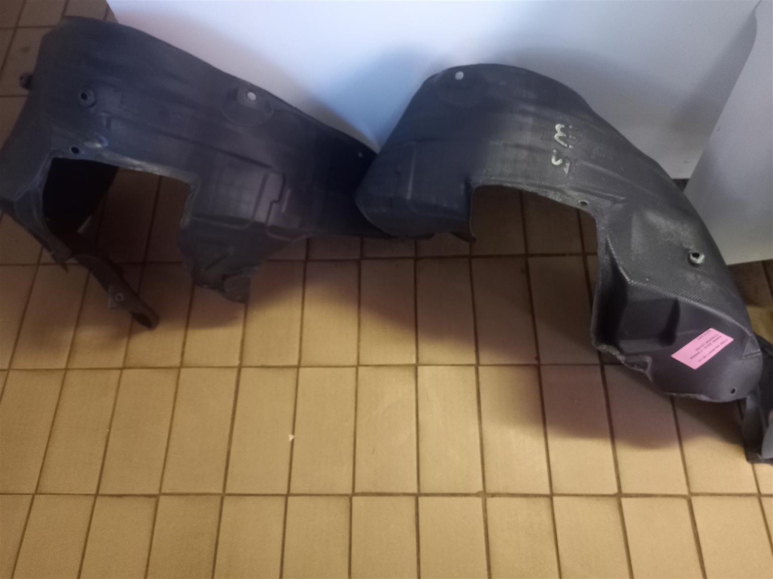 2019 RENAULT KWID FENDER LINER LEFT AND RIGHT FOR SALE - Private Seller 2019 RENAULT KWID FENDER LINER LEFT AND RIGHT FOR SALE - Private Seller