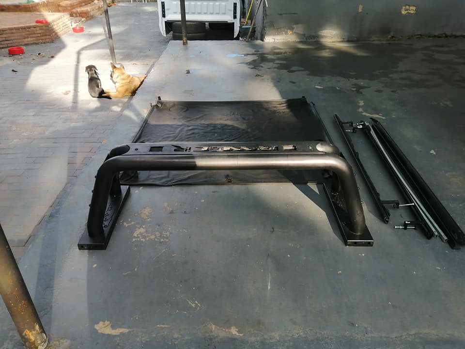 Ford Ranger T6 /7 double cab roll bar and clip on Toni cover for sale - Private Seller