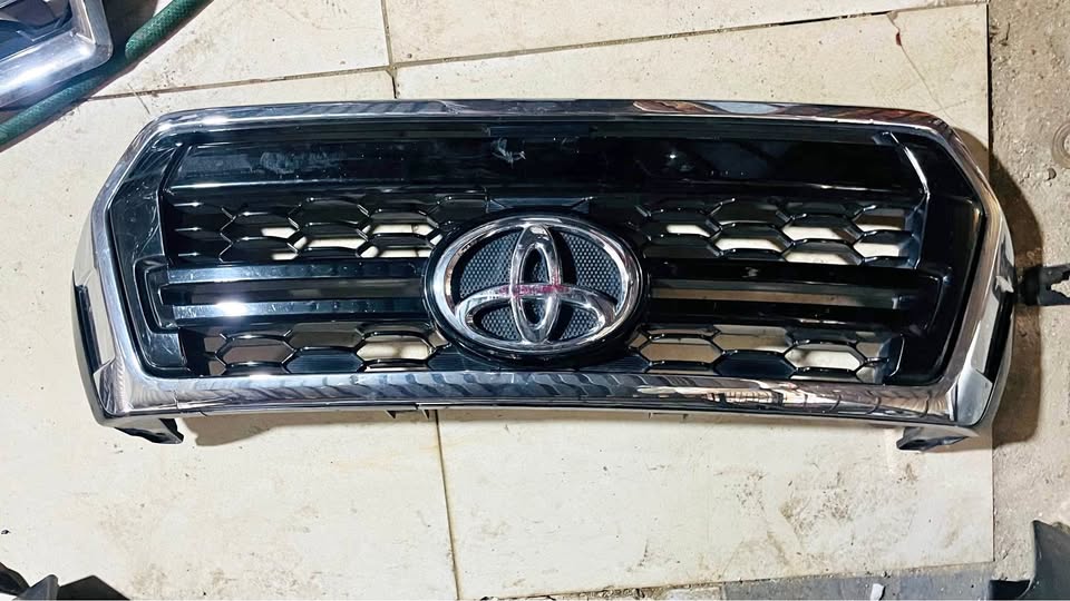 Toyota Hilux GD6 grill 2019 - Private Seller Toyota Hilux GD6 grill 2019 - Private Seller