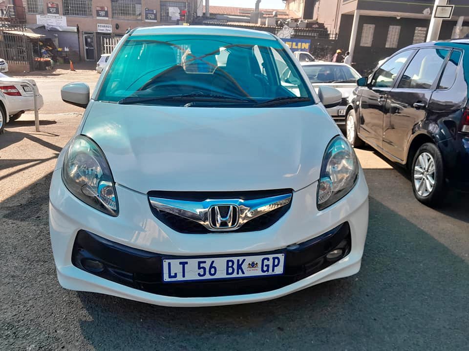 2014 HONDA BRIO 1.2 I-VTEC AUTOMATIC 2014 HONDA BRIO 1.2 I-VTEC AUTOMATIC