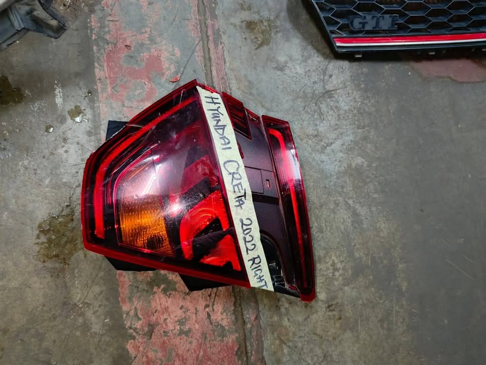 Hyundai creta Right Headlight - Private Seller Hyundai creta Right Headlight - Private Seller