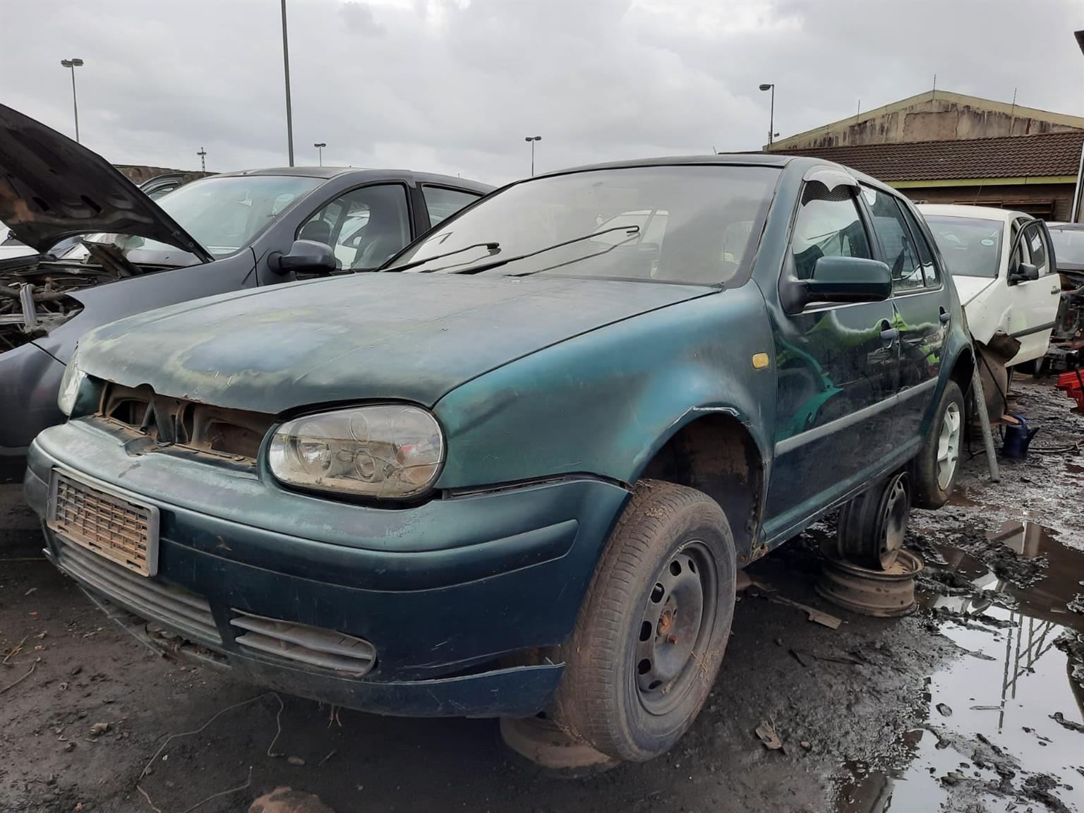 2003 VW Golf 4 1.6  – Stripping For Spares 2003 VW Golf 4 1.6  – Stripping For Spares