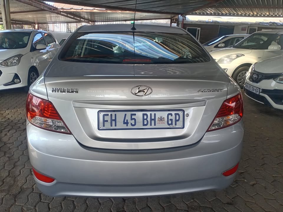 Used 2013 Hyundai Accent sedan 1.6 Motion - Omega EL Auto