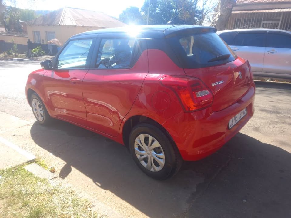 2023 SUZUKI SWIFT 1.2 PETROL, MANUAL, RED, 17000KMS, SPARE KEY, SERVICE BOOK, REVERSE SEN