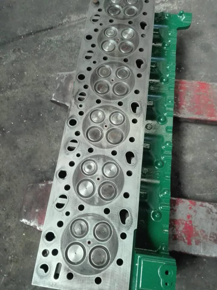 Volvo FH/FM12 injectors&cylinder heads in stock - Private Seller