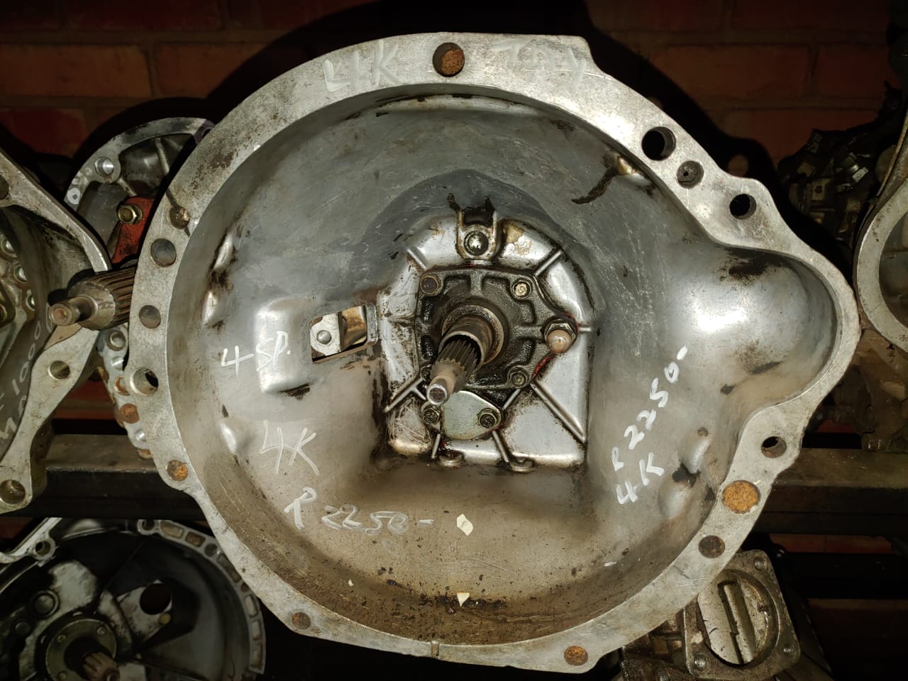 TOYOTA BAKKIE 4K GEARBOX 4 SPEED GEARBOX FOR SALE - Private Seller TOYOTA BAKKIE 4K GEARBOX 4 SPEED GEARBOX FOR SALE - Private Seller