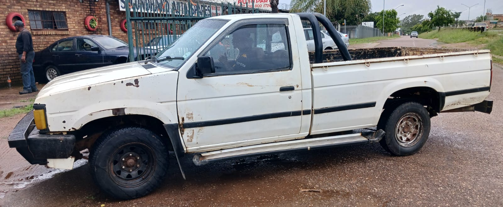 NISSAN 1 TONNER FOR STRIPPING - Private Seller NISSAN 1 TONNER FOR STRIPPING - Private Seller
