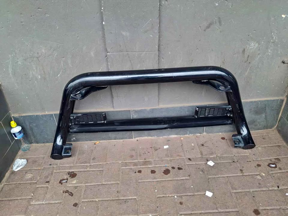 Toyota Hilux GD 6 legend 50 bull bar - Private Seller Toyota Hilux GD 6 legend 50 bull bar - Private Seller