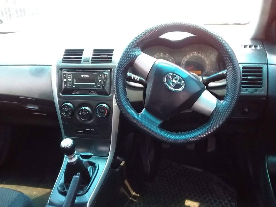 2017 Toyota Corolla Quest sedan manual 2017