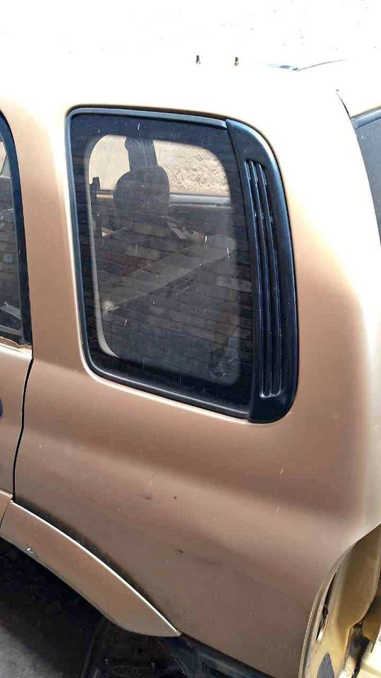 Suzuki Grand Vitara V6 LR fender section - Private Seller
