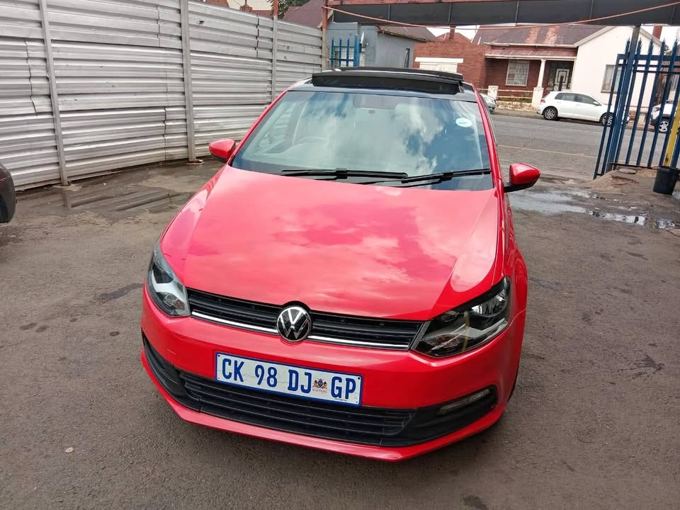 2011 VW POLO 6 WITH SUNROOF MANUAL FOR SALE